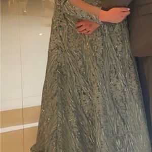 Beautiful long sleeve plus size dress!